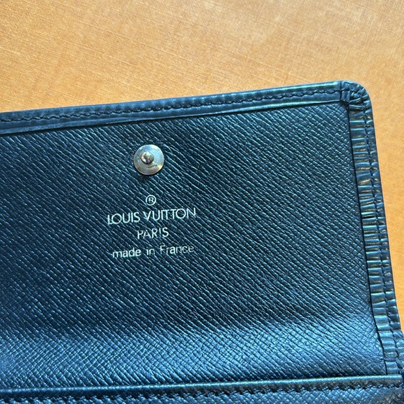 Louis Vuitton Wallet - Picture 10 of 13
